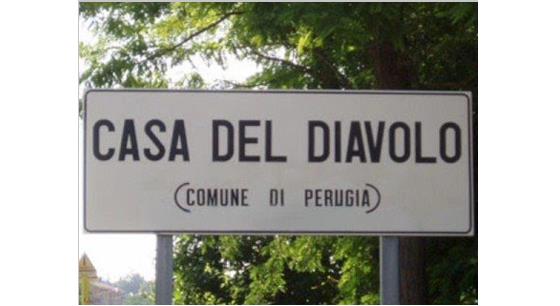 I cartelli stradali più assurdi mai visti