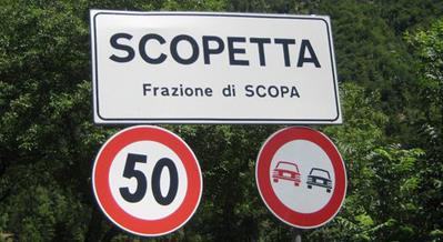 I cartelli stradali più assurdi mai visti
