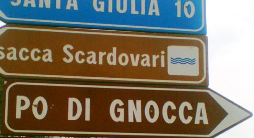 I cartelli stradali più assurdi mai visti