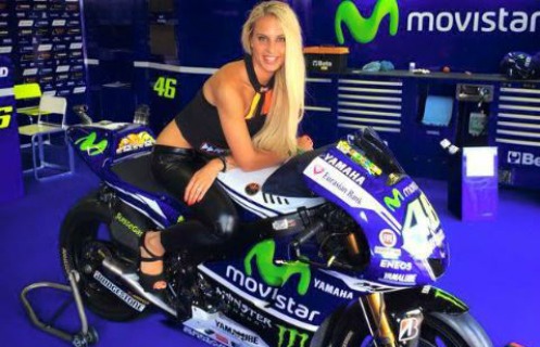 Francesca Brambilla: l'ombrellina più sexy, foto