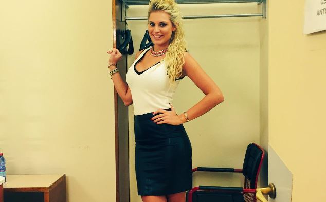 Francesca Brambilla: l'ombrellina più sexy, foto