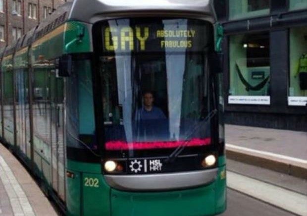 Le scritte sugli autobus più assurde