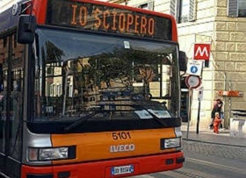 Le scritte sugli autobus più assurde