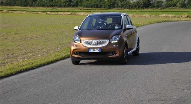 Smart Forfour 0.9 Turbo Passion, la prova su strada