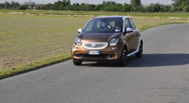 Smart Forfour 0.9 Turbo Passion, la prova su strada