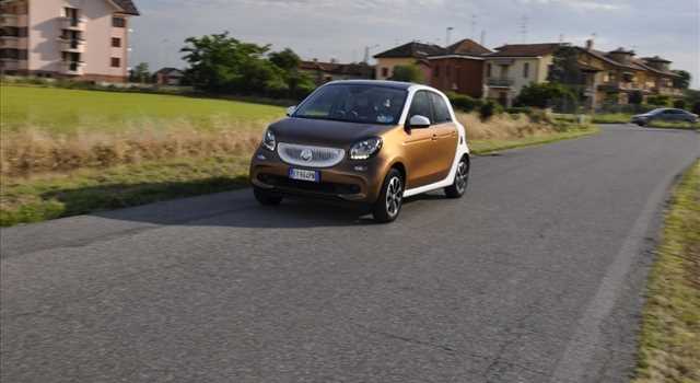 Smart Forfour 0.9 Turbo Passion, la prova su strada
