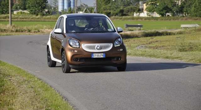 Smart Forfour 0.9 Turbo Passion, la prova su strada