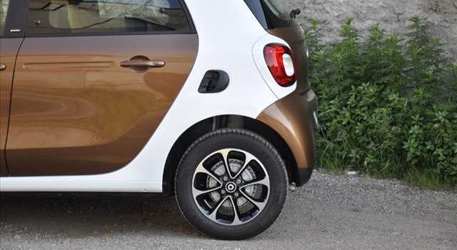 Smart Forfour 0.9 Turbo Passion, la prova su strada