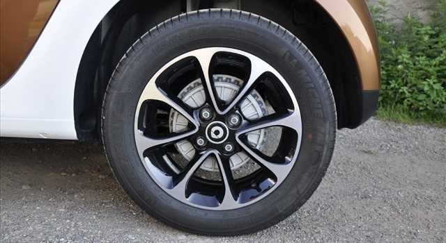 Smart Forfour 0.9 Turbo Passion, la prova su strada