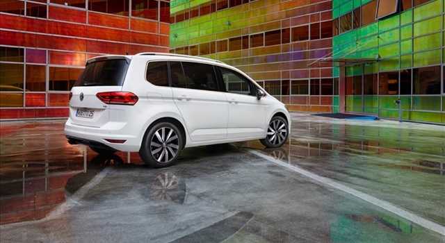 Volkswagen Touran 2015, nuove immagini ufficiali