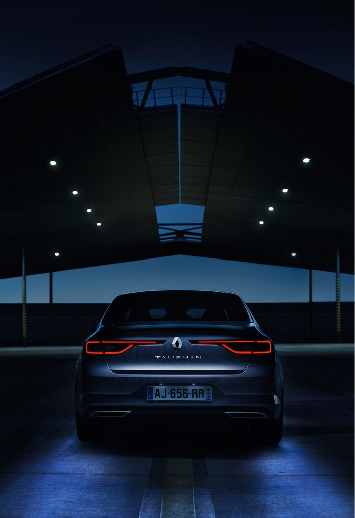 Renault Talisman: le foto ufficiali