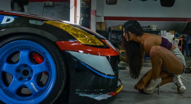 Donne e motori: la spendida Rita