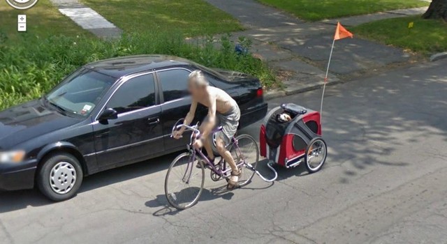 Google Street View e motori: le foto più imbarazzanti