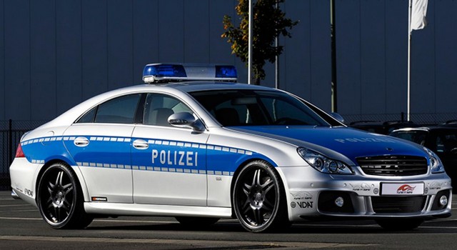 Le auto della polizia più belle e veloci del mondo