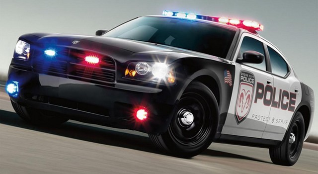 Le auto della polizia più belle e veloci del mondo