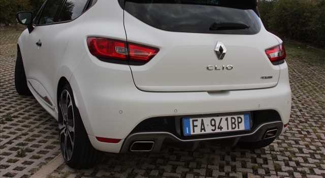 Renault Clio R.S. EDC 220 Trophy in prova