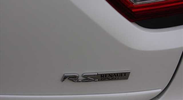 Renault Clio R.S. EDC 220 Trophy in prova