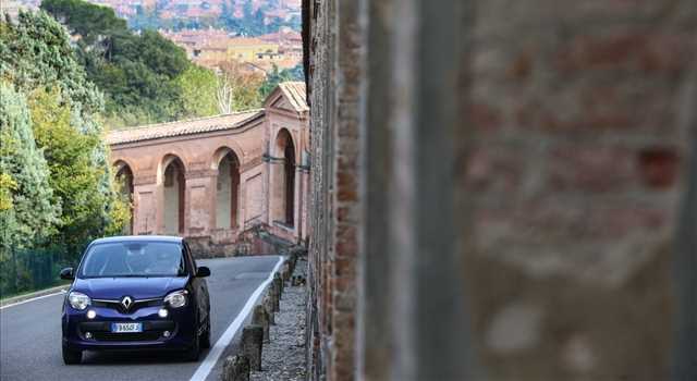 Renault Twingo EDC Lovely, primo contatto