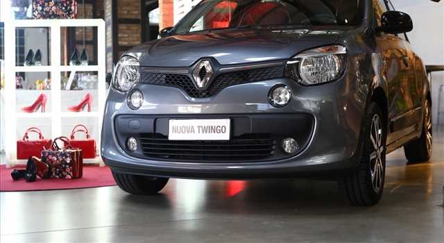 Renault Twingo EDC Lovely, primo contatto
