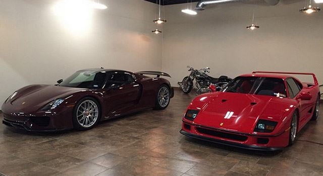 Texas, il Petrol Lounge: uno dei garage più grandi e lussuosi del mondo