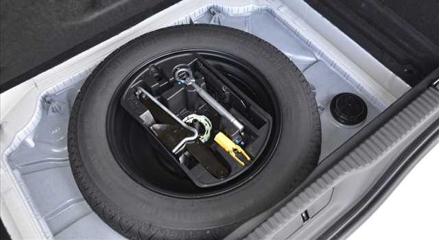 Peugeot 3008 vs Citroen C4 Picasso, prova su strada