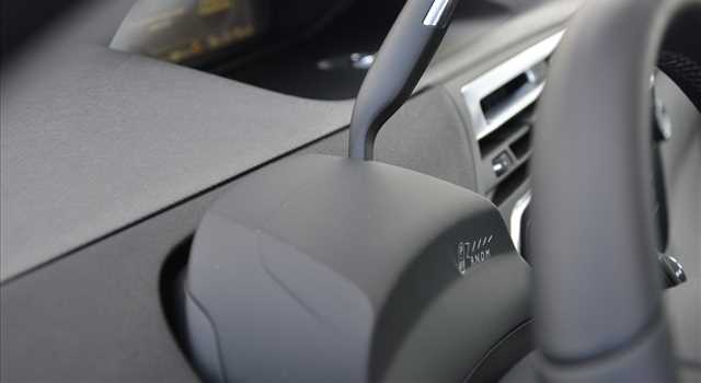 Peugeot 3008 vs Citroen C4 Picasso, prova su strada