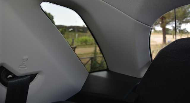 Peugeot 3008 vs Citroen C4 Picasso, prova su strada
