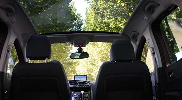 Peugeot 3008 vs Citroen C4 Picasso, prova su strada