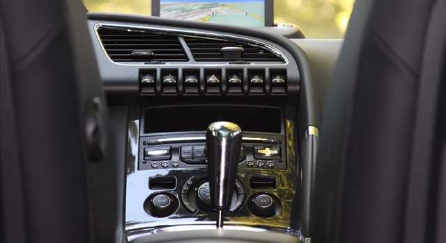 Peugeot 3008 vs Citroen C4 Picasso, prova su strada