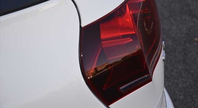 Peugeot 3008 vs Citroen C4 Picasso, prova su strada