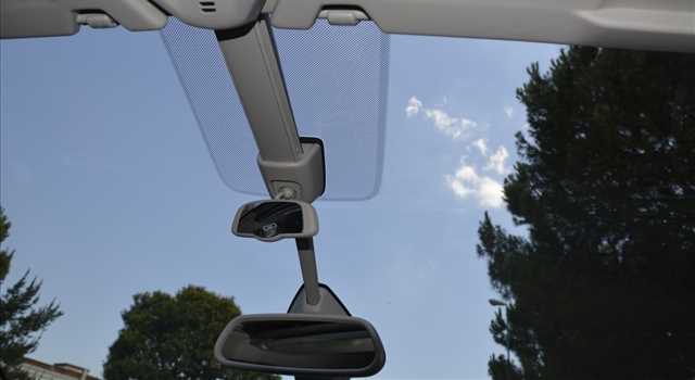 Peugeot 3008 vs Citroen C4 Picasso, prova su strada