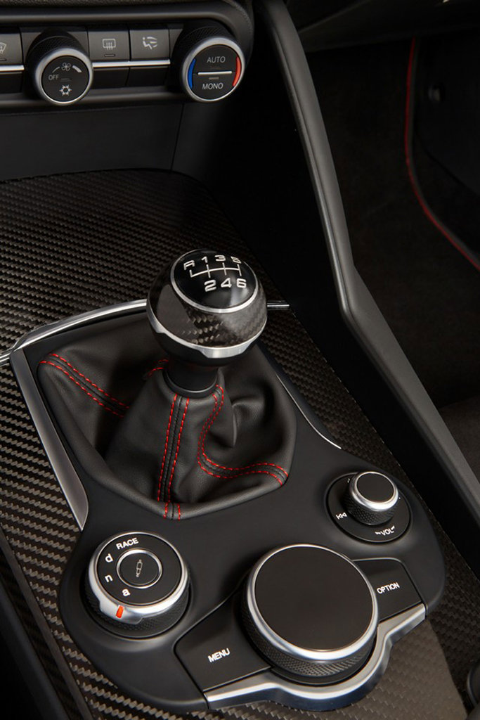 Alfa Romeo Giulia Quadrifoglio: la versione USA