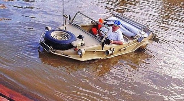 Auto anfibie, le foto più assurde delle quattro ruote da surf
