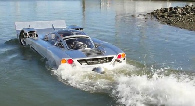 Auto anfibie, le foto più assurde delle quattro ruote da surf