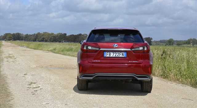 Lexus RX Hybrid F Sport: la prova su strada