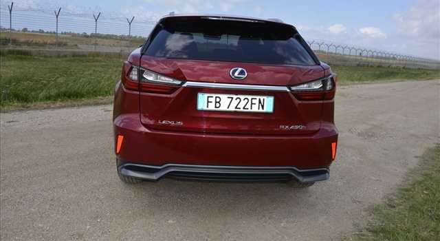 Lexus RX Hybrid F Sport: la prova su strada