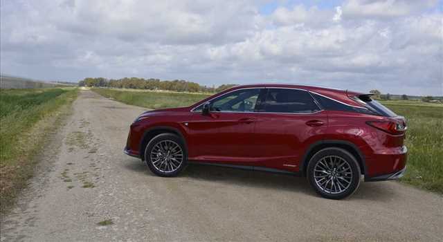 Lexus RX Hybrid F Sport: la prova su strada