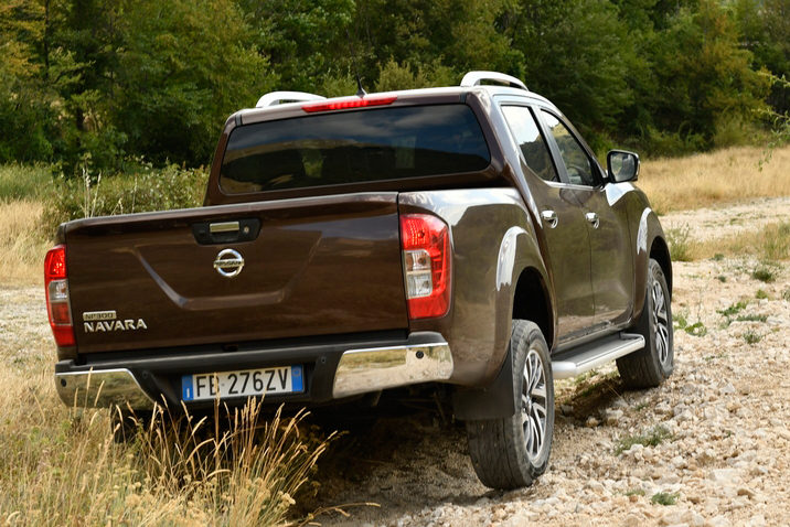 Nissan Navara Double Cab 2.3 dCi 190 Tekna in prova