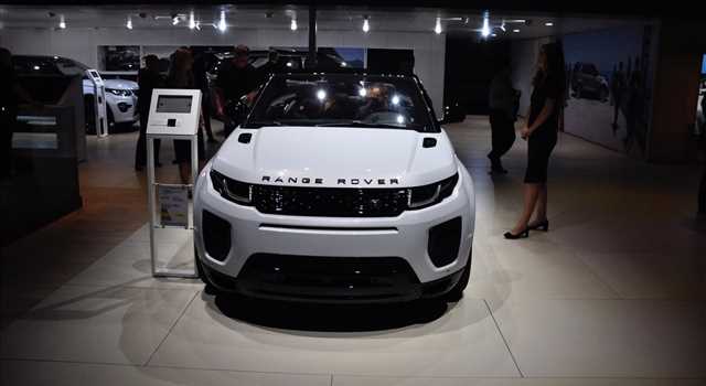 Land Rover al Salone di Parigi 2016