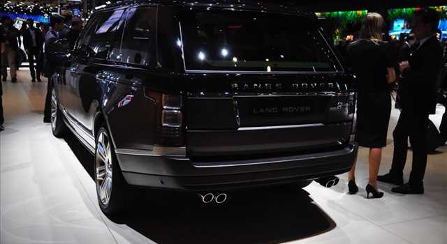Land Rover al Salone di Parigi 2016