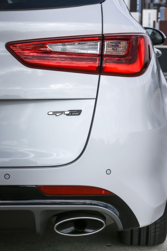 Kia Optima GT, ibrida plug-in e Sportswagon: immagini ufficiali
