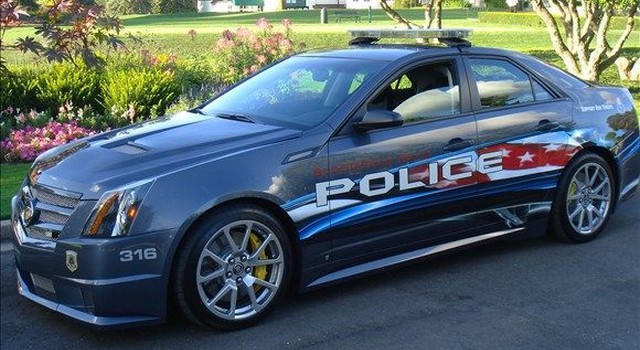 Le auto della polizia più assurde