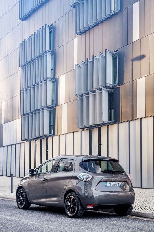 Nuova Renault Zoe: le immagini ufficiali