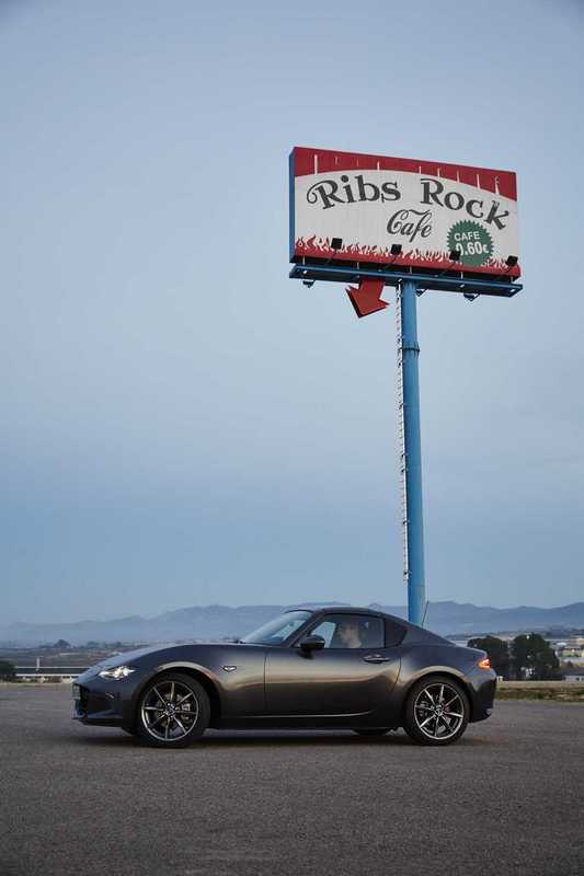 Mazda MX-5 RF: primo contatto