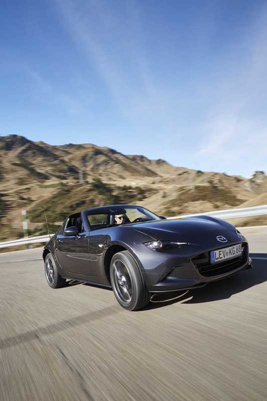 Mazda MX-5 RF: primo contatto