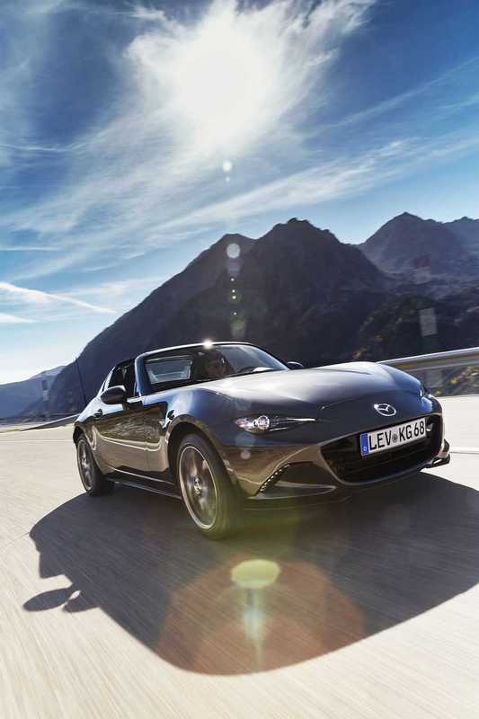 Mazda MX-5 RF: primo contatto
