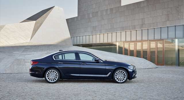 Nuova Bmw Serie 5 2017: foto ufficiali inedite