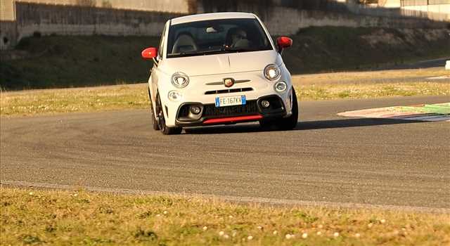 Abarth 595 Competizione, la prova su strada