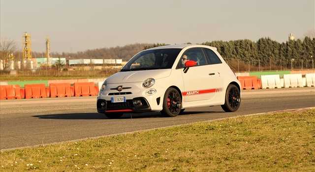 Abarth 595 Competizione, la prova su strada