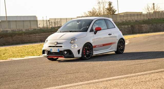 Abarth 595 Competizione, la prova su strada